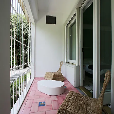 Silvia Olivetti Oda ve Kahvaltı