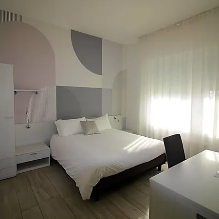 Bed & Breakfast Silvia Olivetti 4*