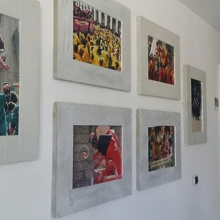 Silvia Olivetti Oda ve Kahvaltı Banchette D'Ivrea